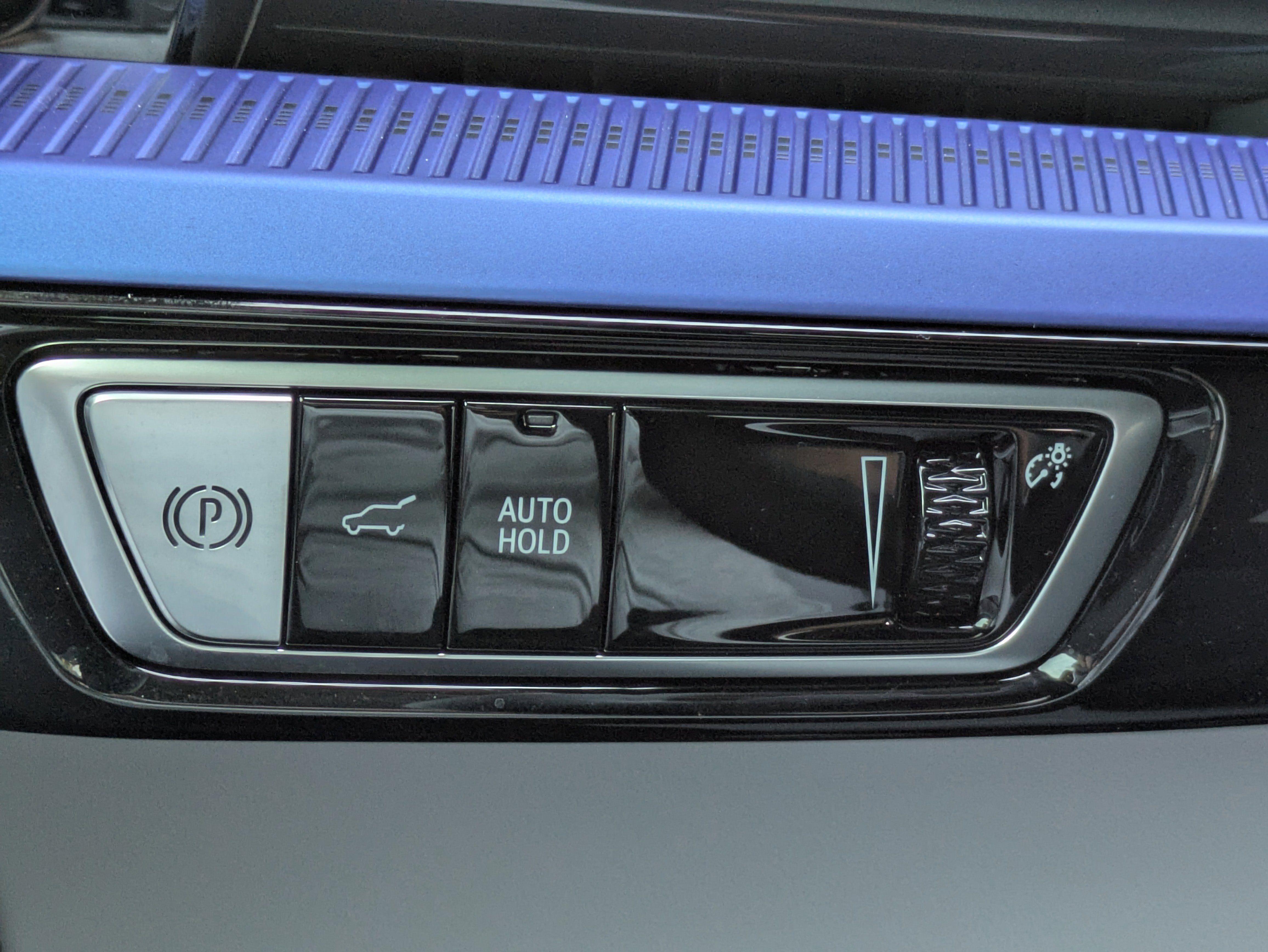 2025 Cadillac OPTIQ Sport 2