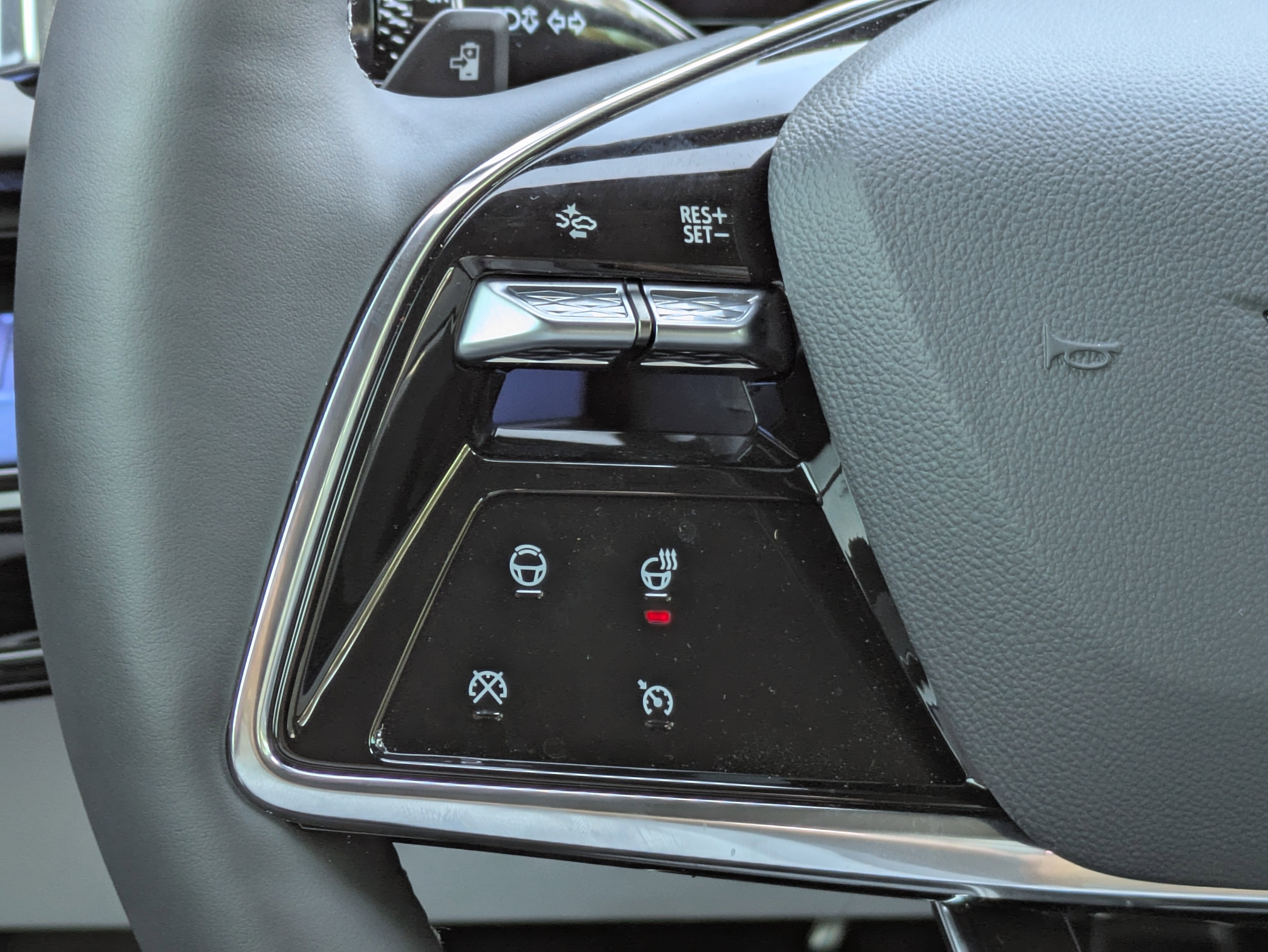 2025 Cadillac OPTIQ Sport 2