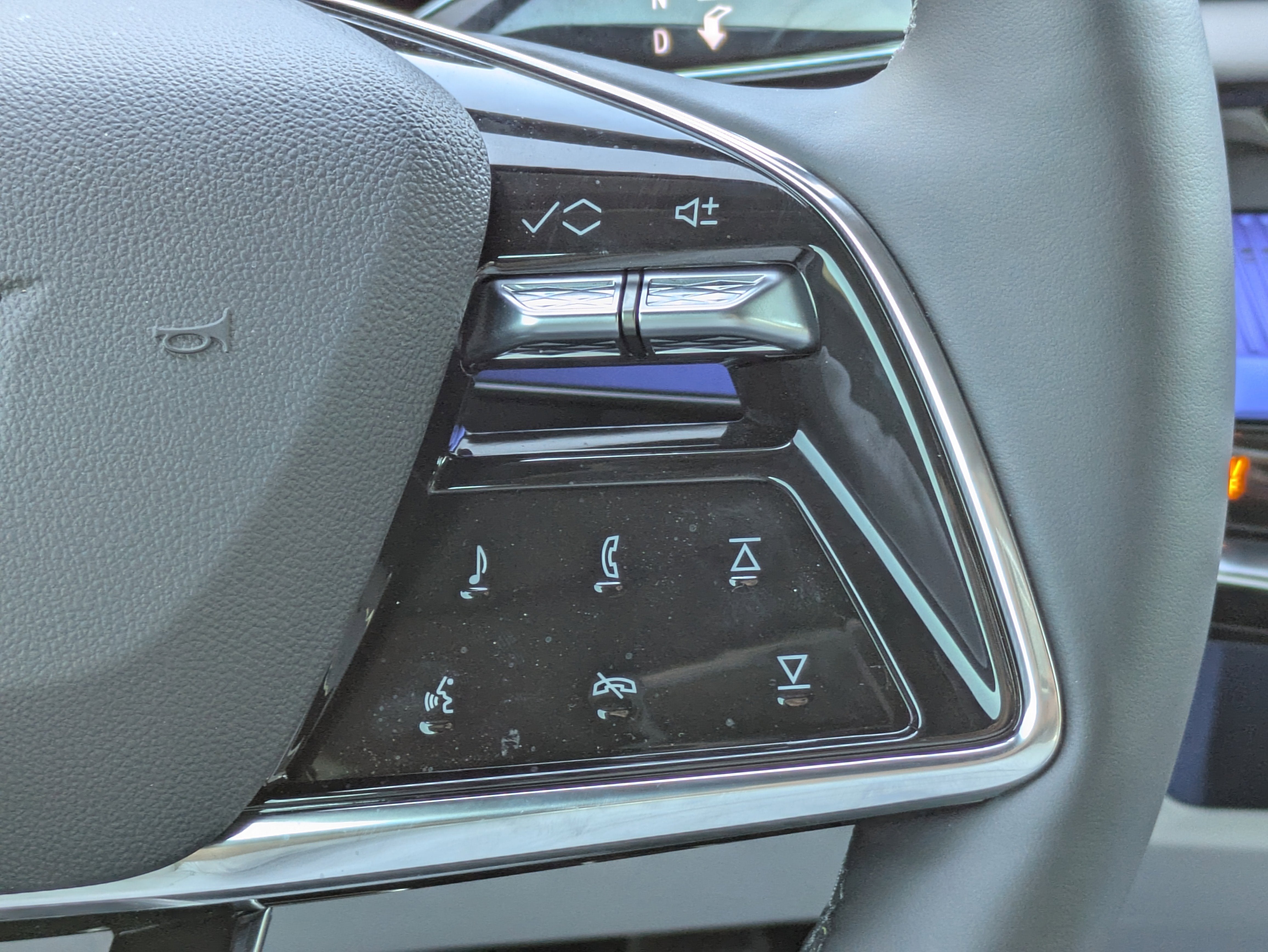 2025 Cadillac OPTIQ Sport 2