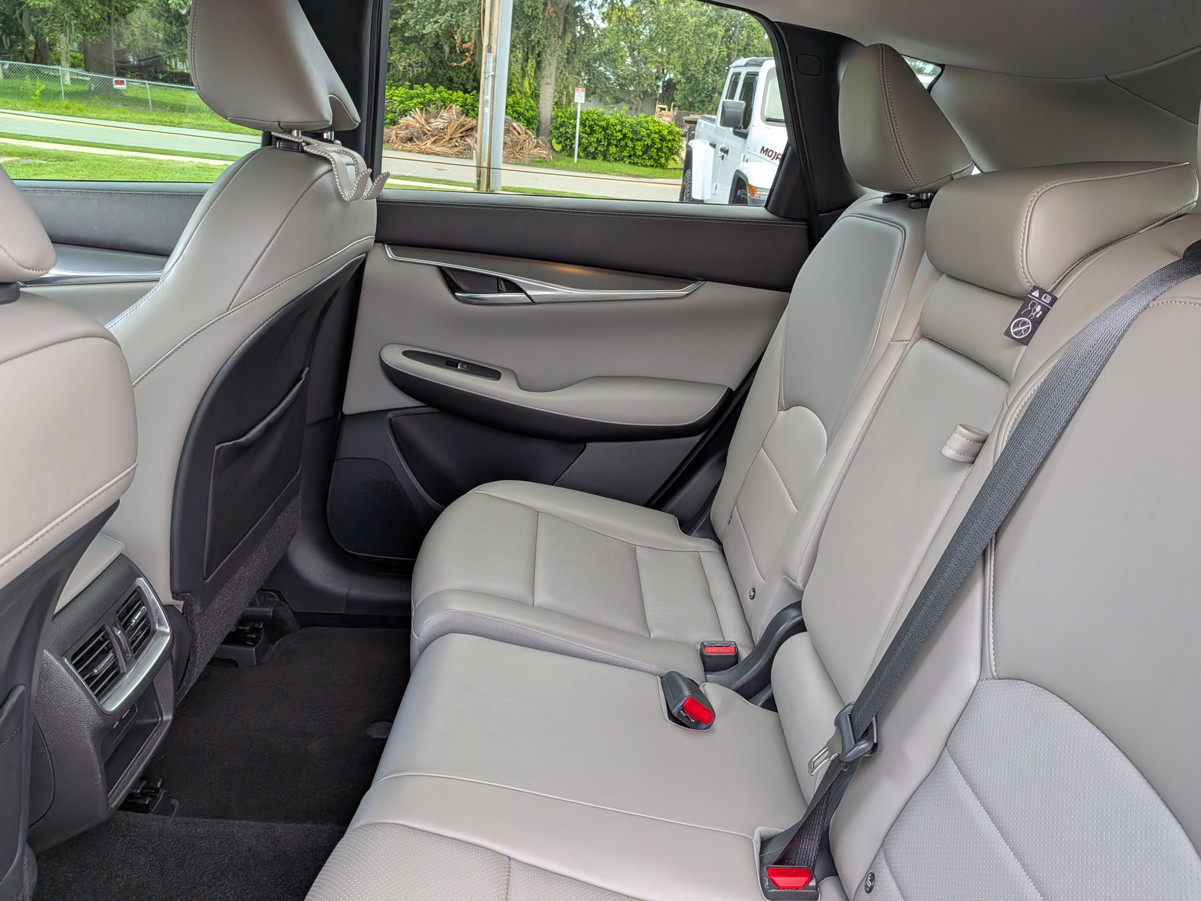 2023 INFINITI QX50 LUXE AWD