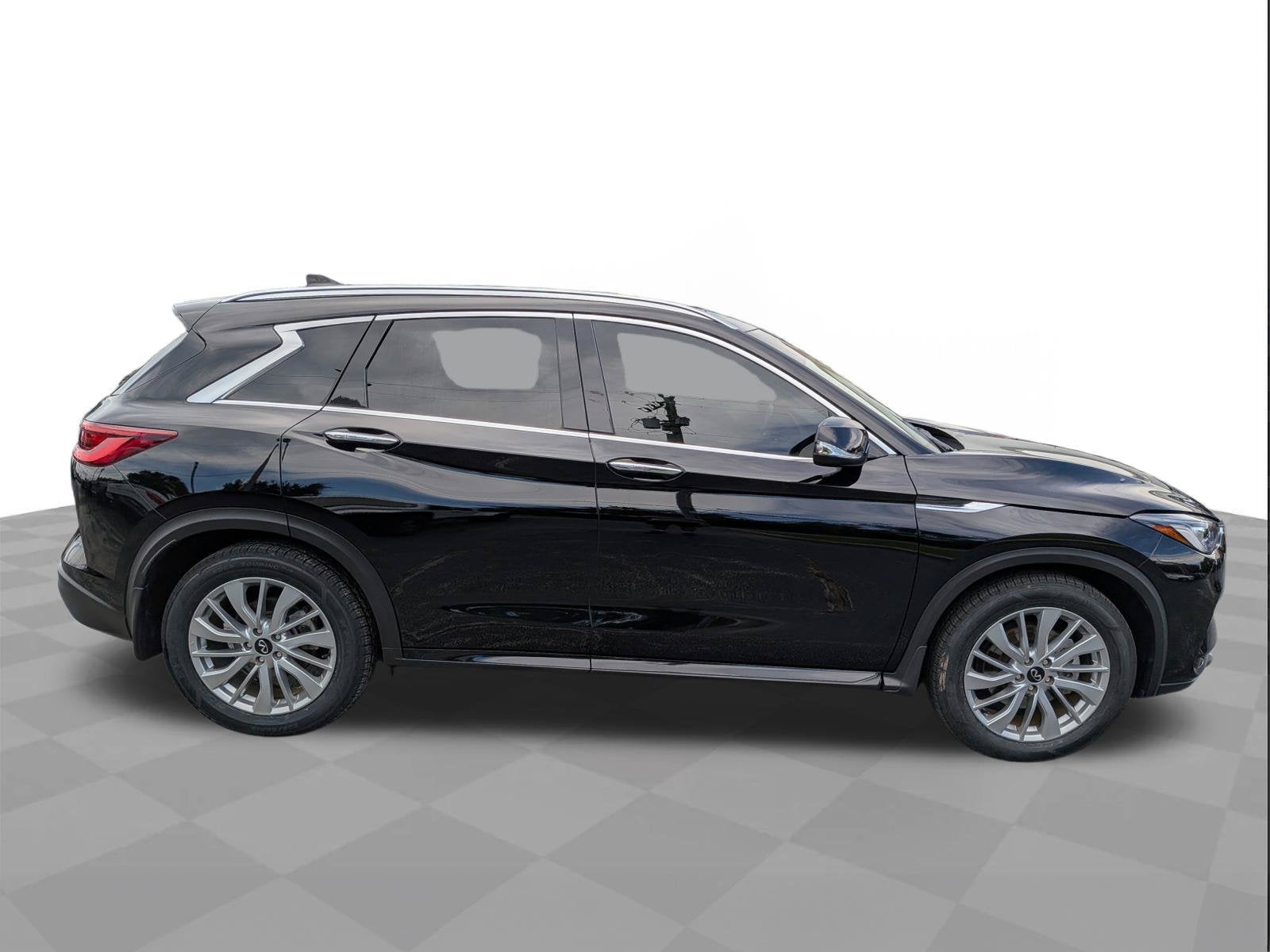 2023 INFINITI QX50 LUXE AWD