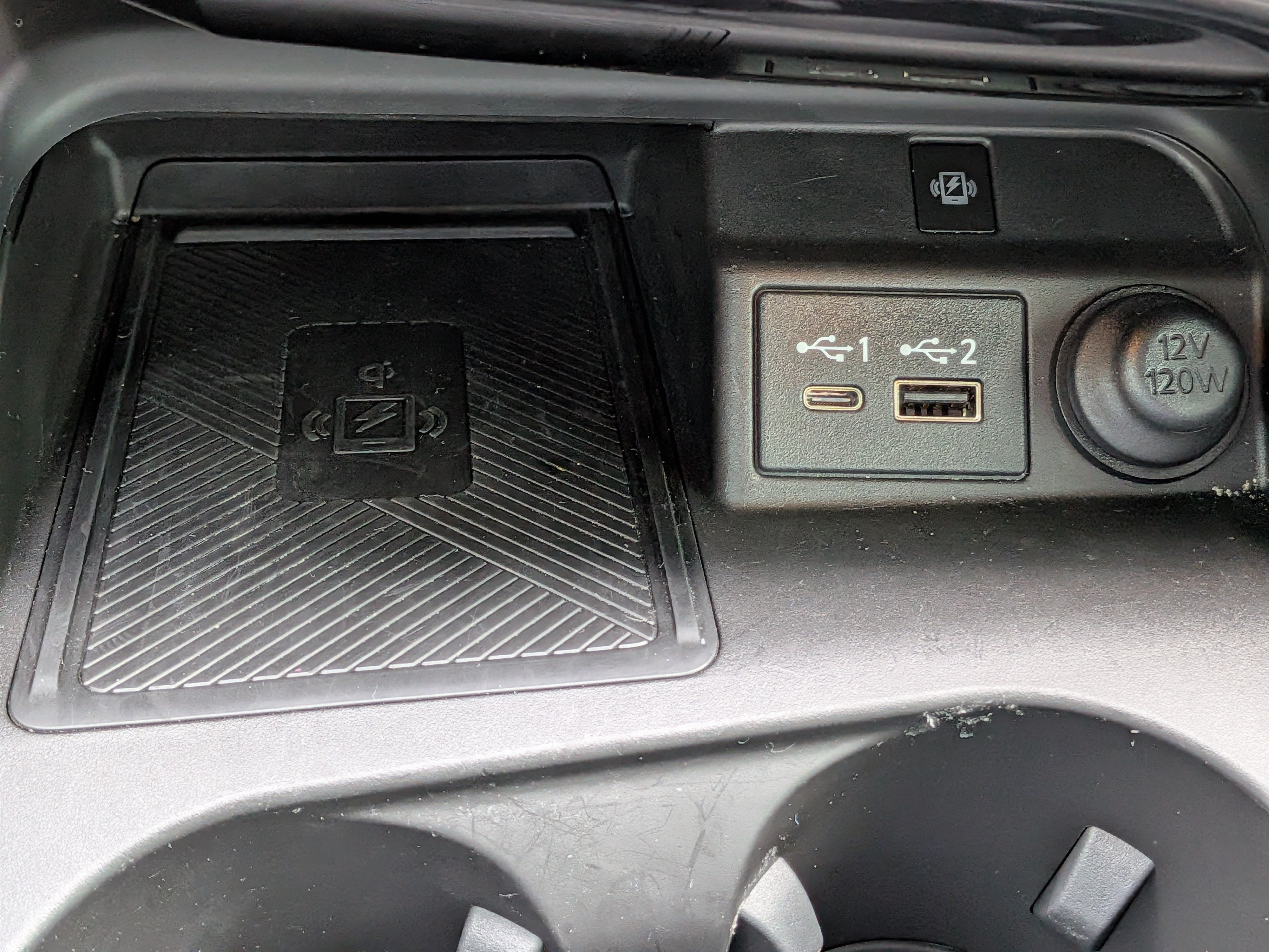 2023 INFINITI QX50 LUXE AWD