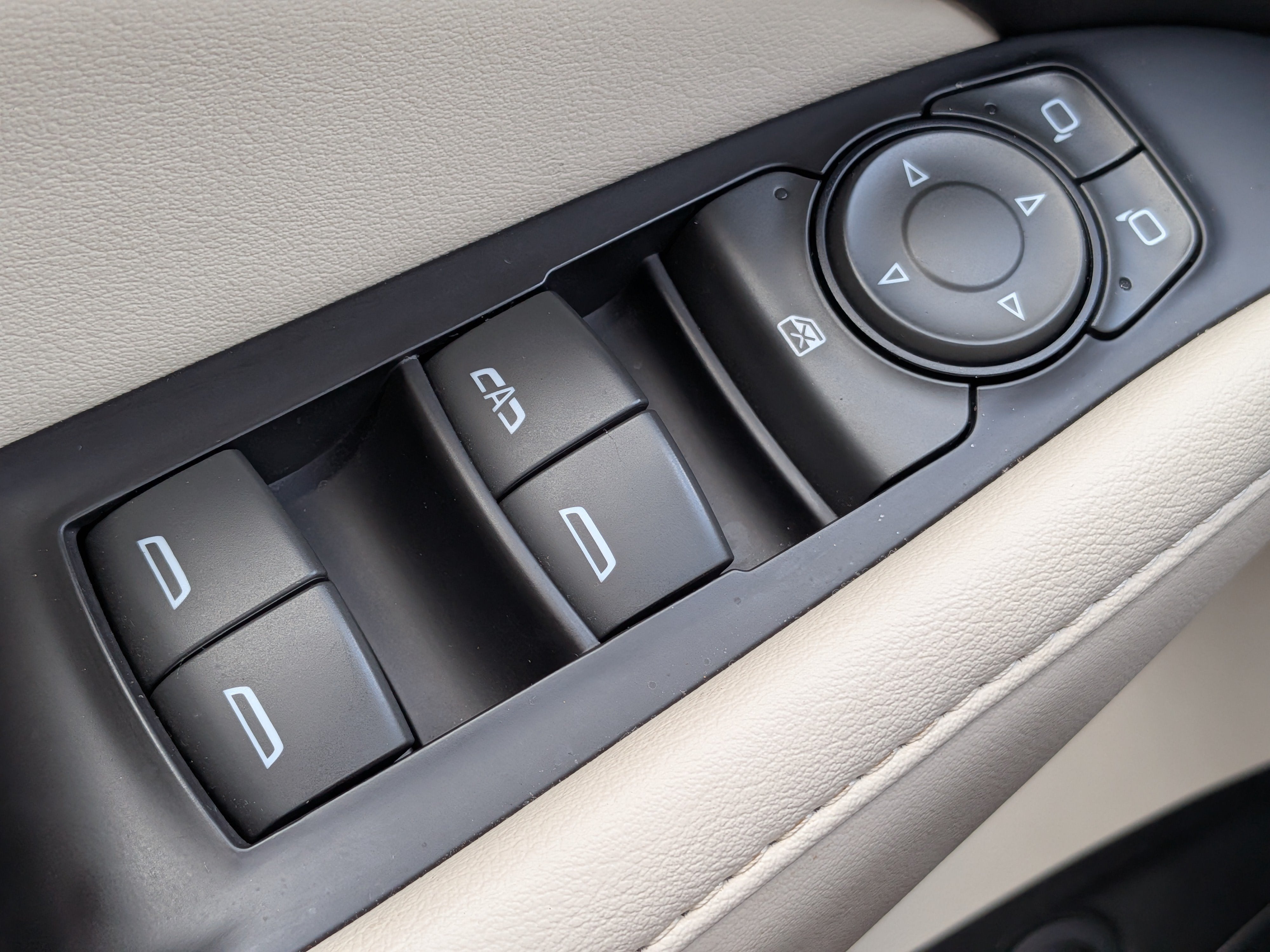 2023 Buick Enclave Essence - Photo 22