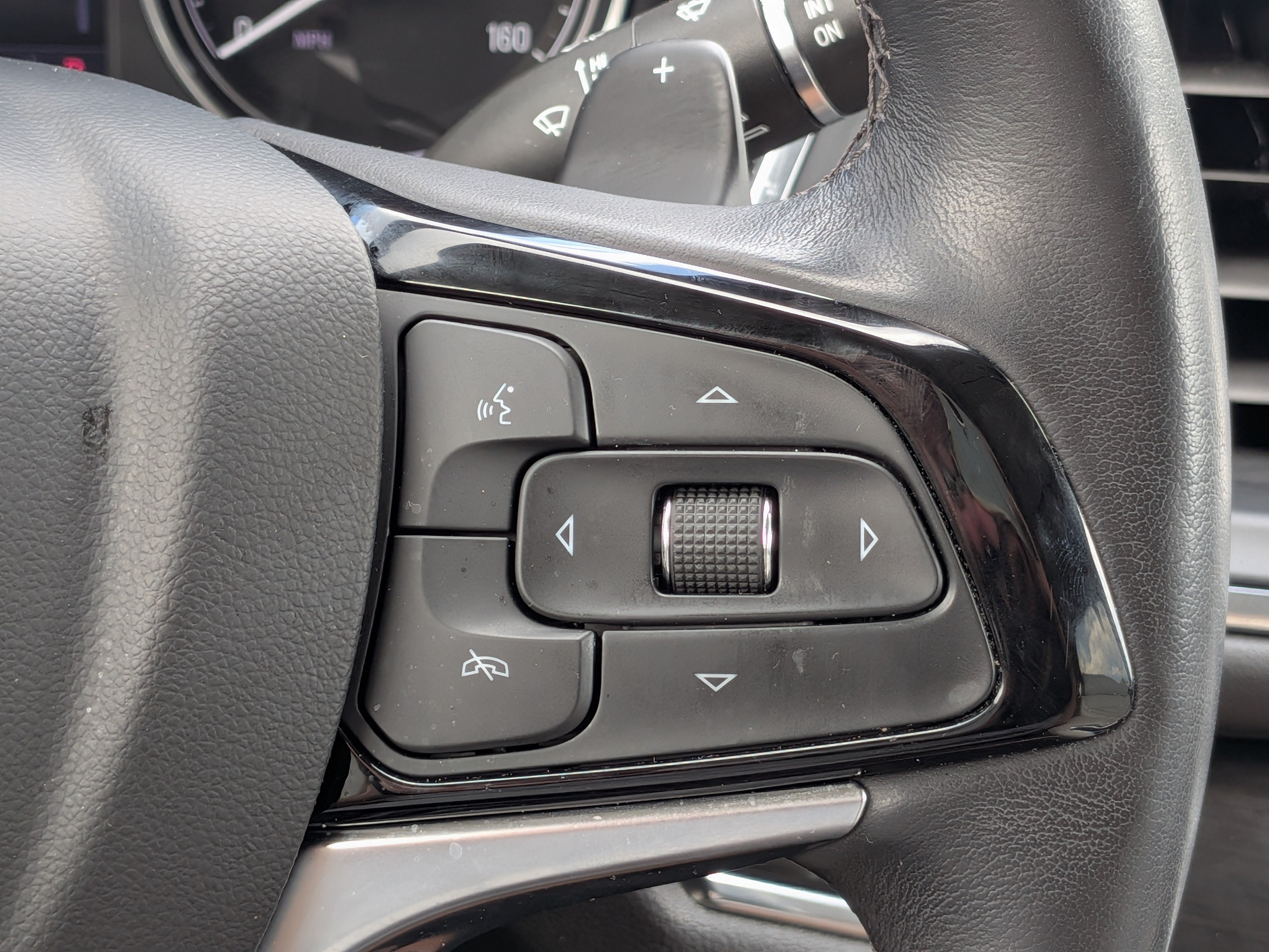 2023 Buick Enclave Essence - Photo 25