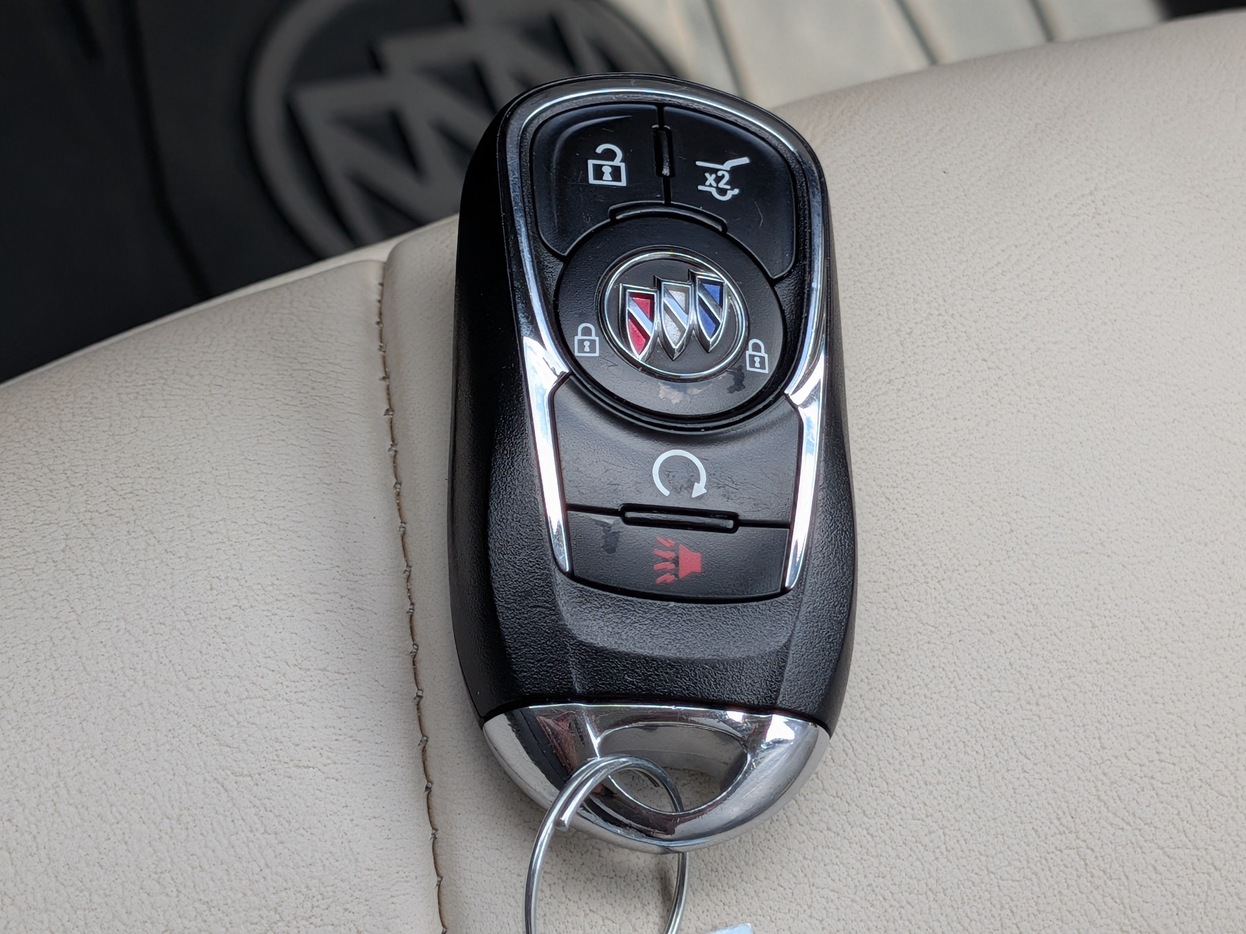 2023 Buick Enclave Essence - Photo 32
