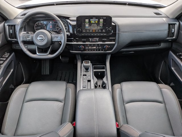 2025 Nissan Pathfinder SL FWD