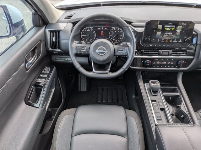 2025 Nissan Pathfinder SL FWD