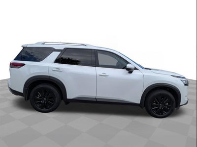 2025 Nissan Pathfinder SL FWD