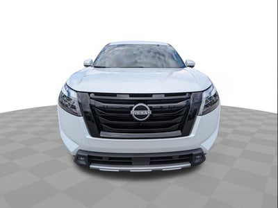 2025 Nissan Pathfinder SL FWD