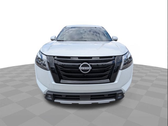 2025 Nissan Pathfinder SL FWD