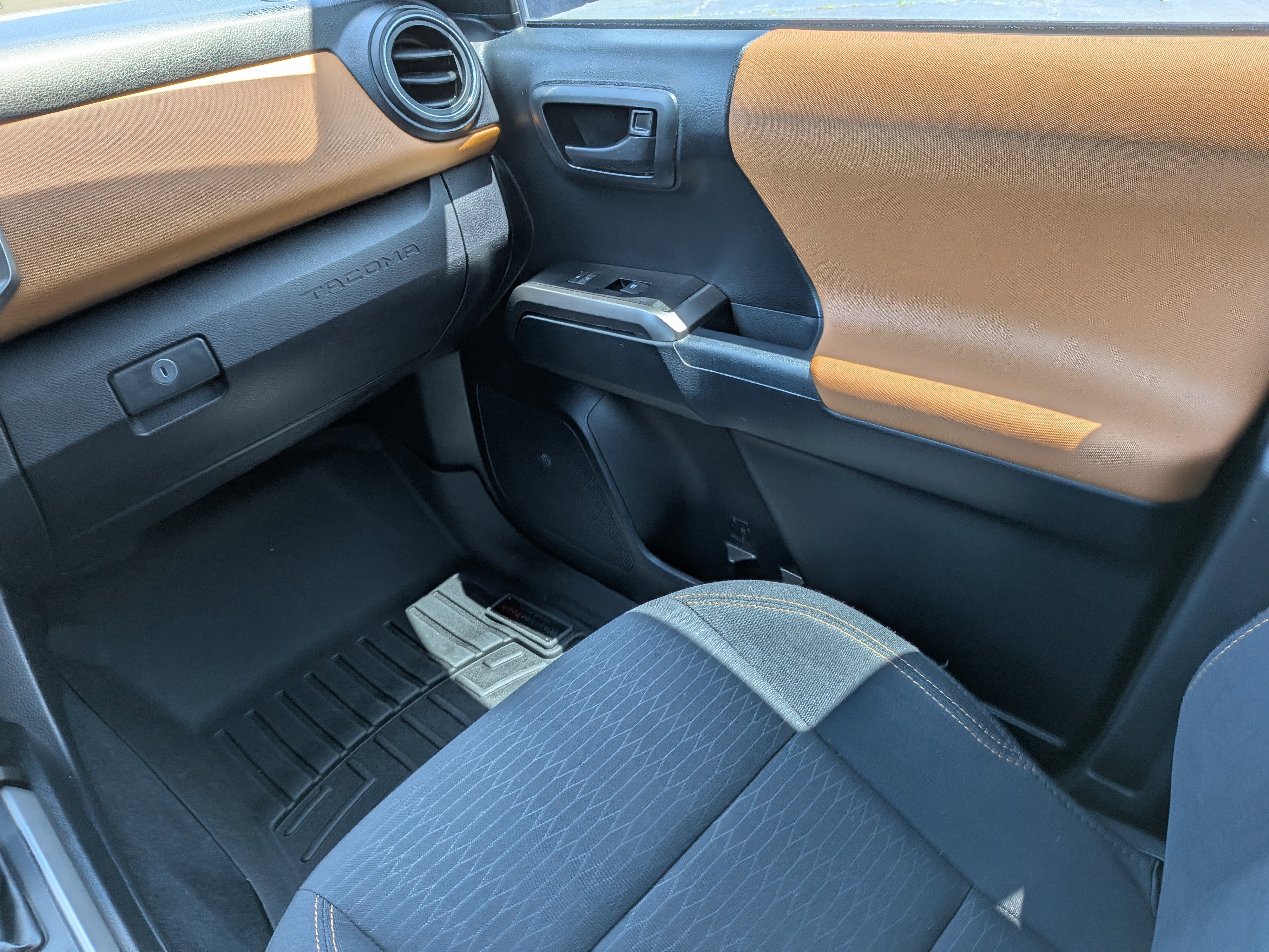 2018 Toyota Tacoma SR5 V6