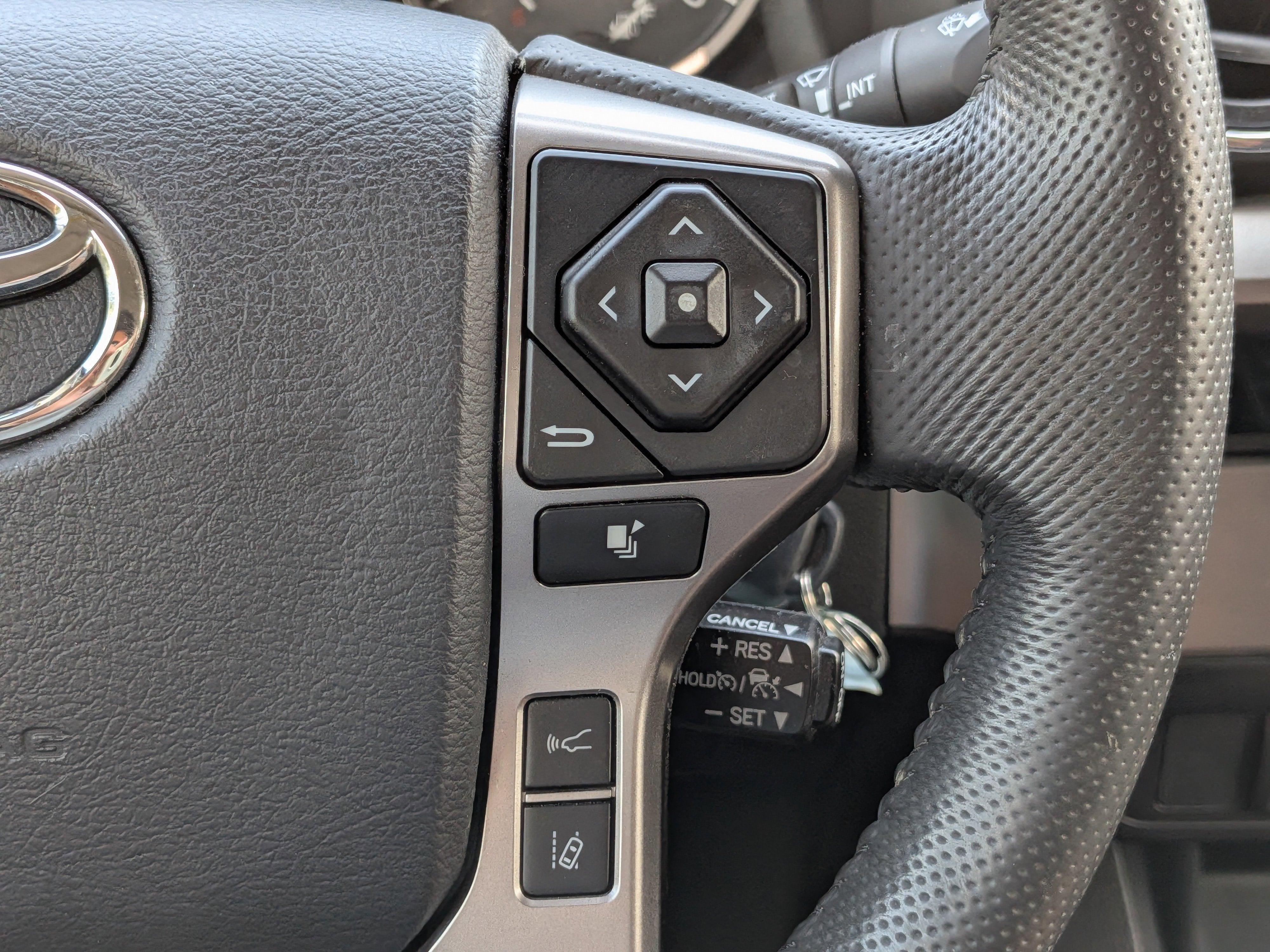 2018 Toyota Tacoma SR5 V6