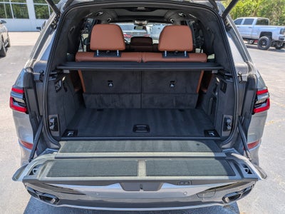2024 BMW X7 M60i