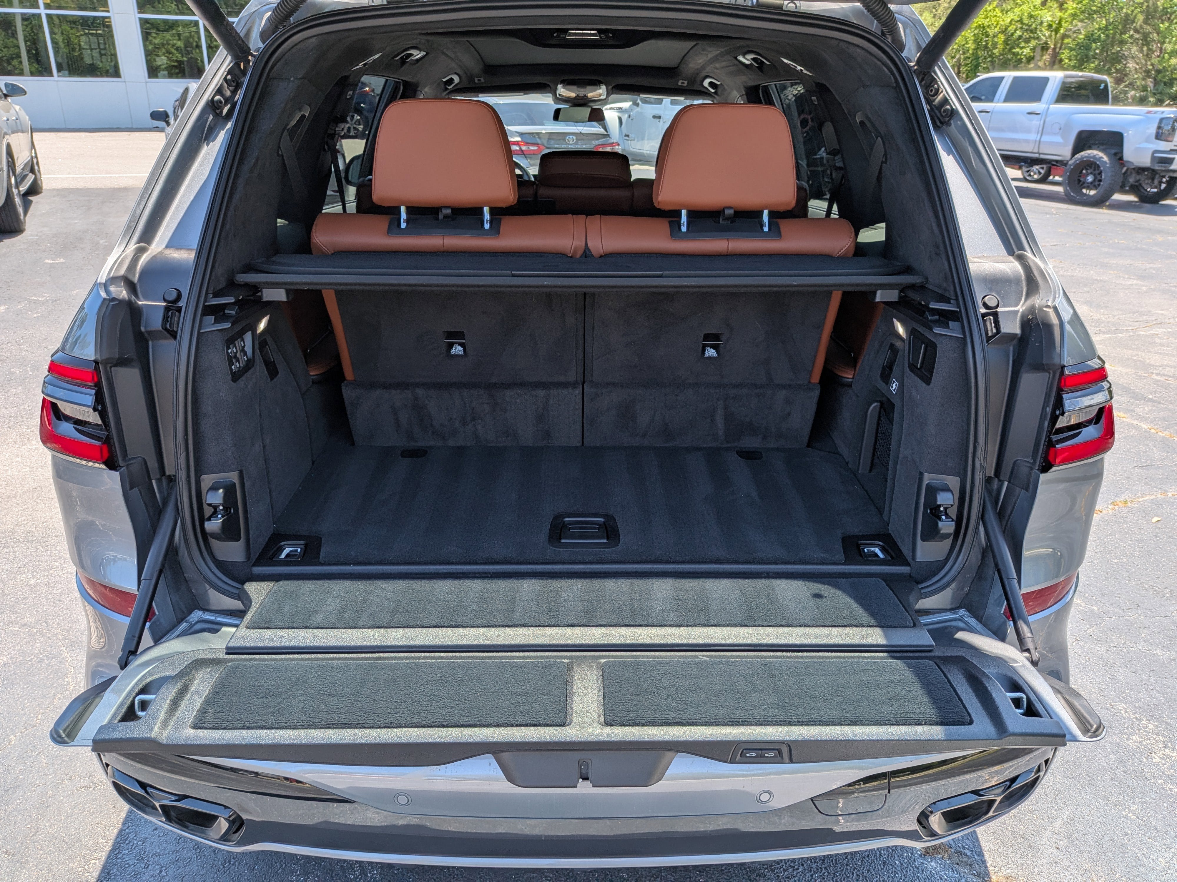 2024 BMW X7 M60i