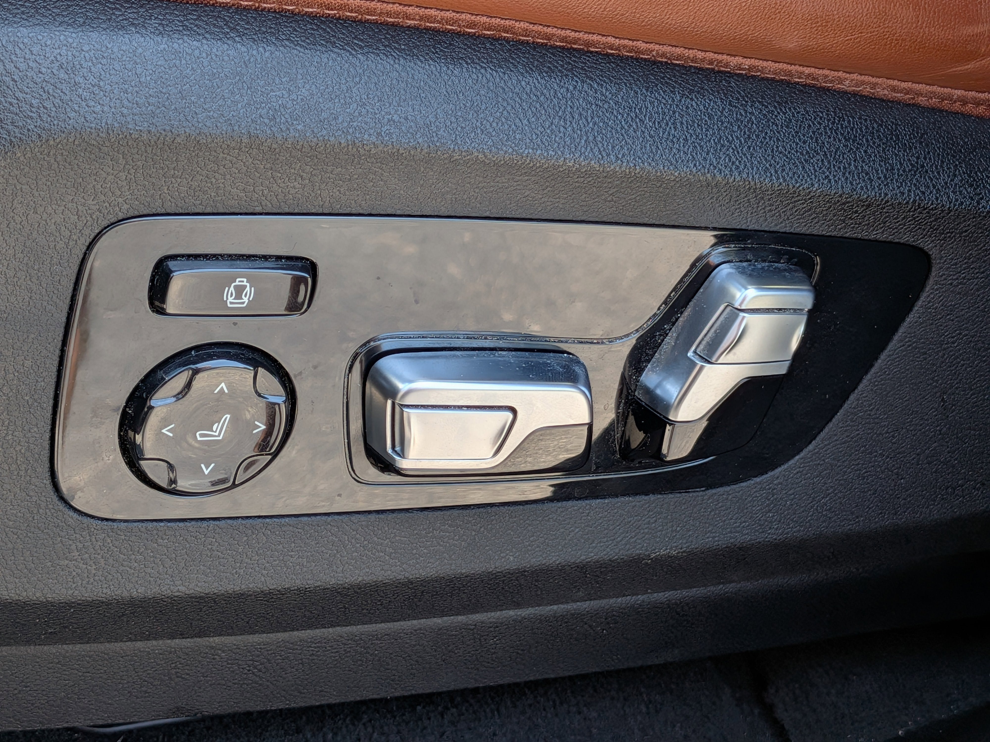 2024 BMW X7 M60i