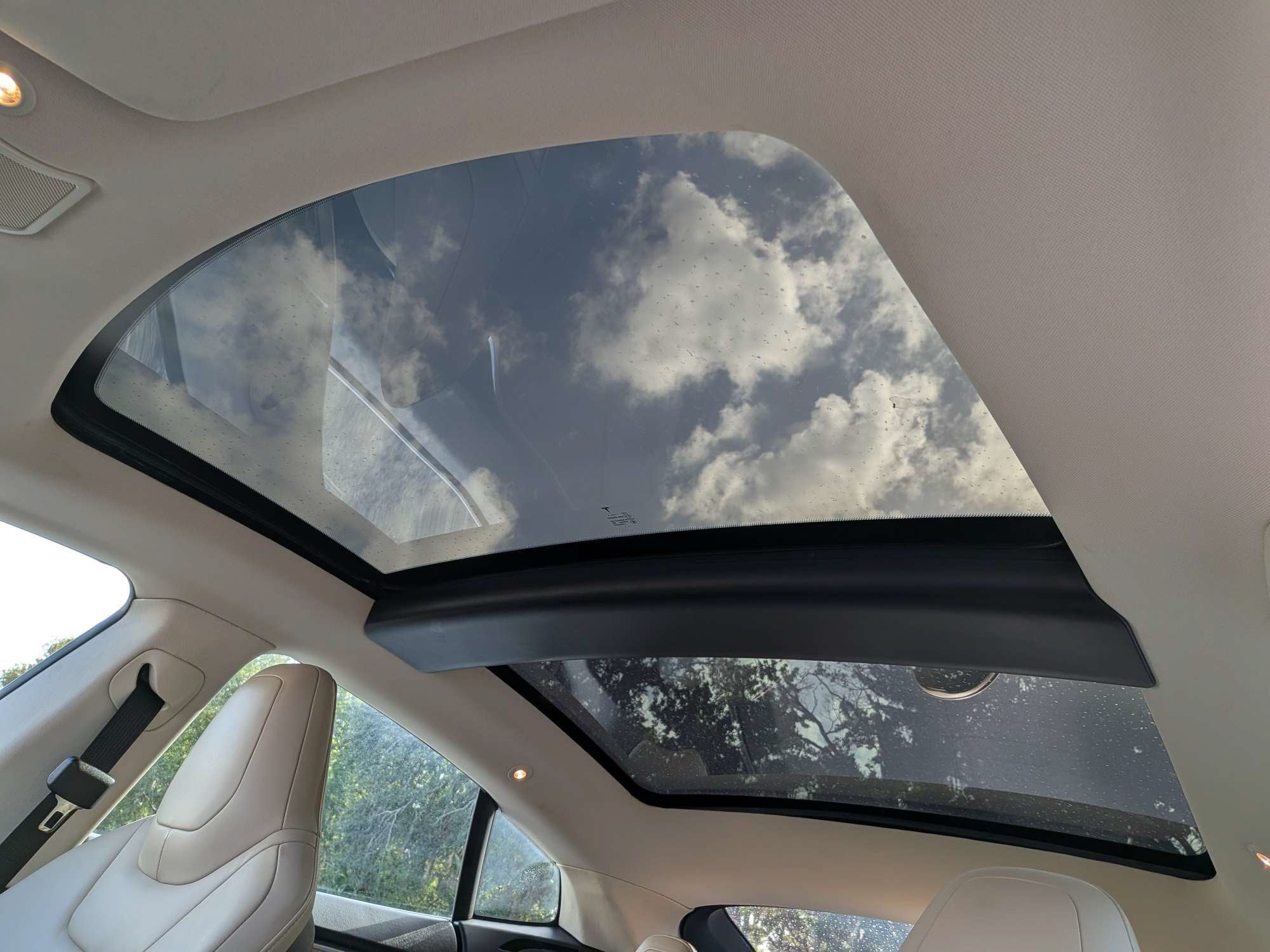 2013 Tesla Model S Base
