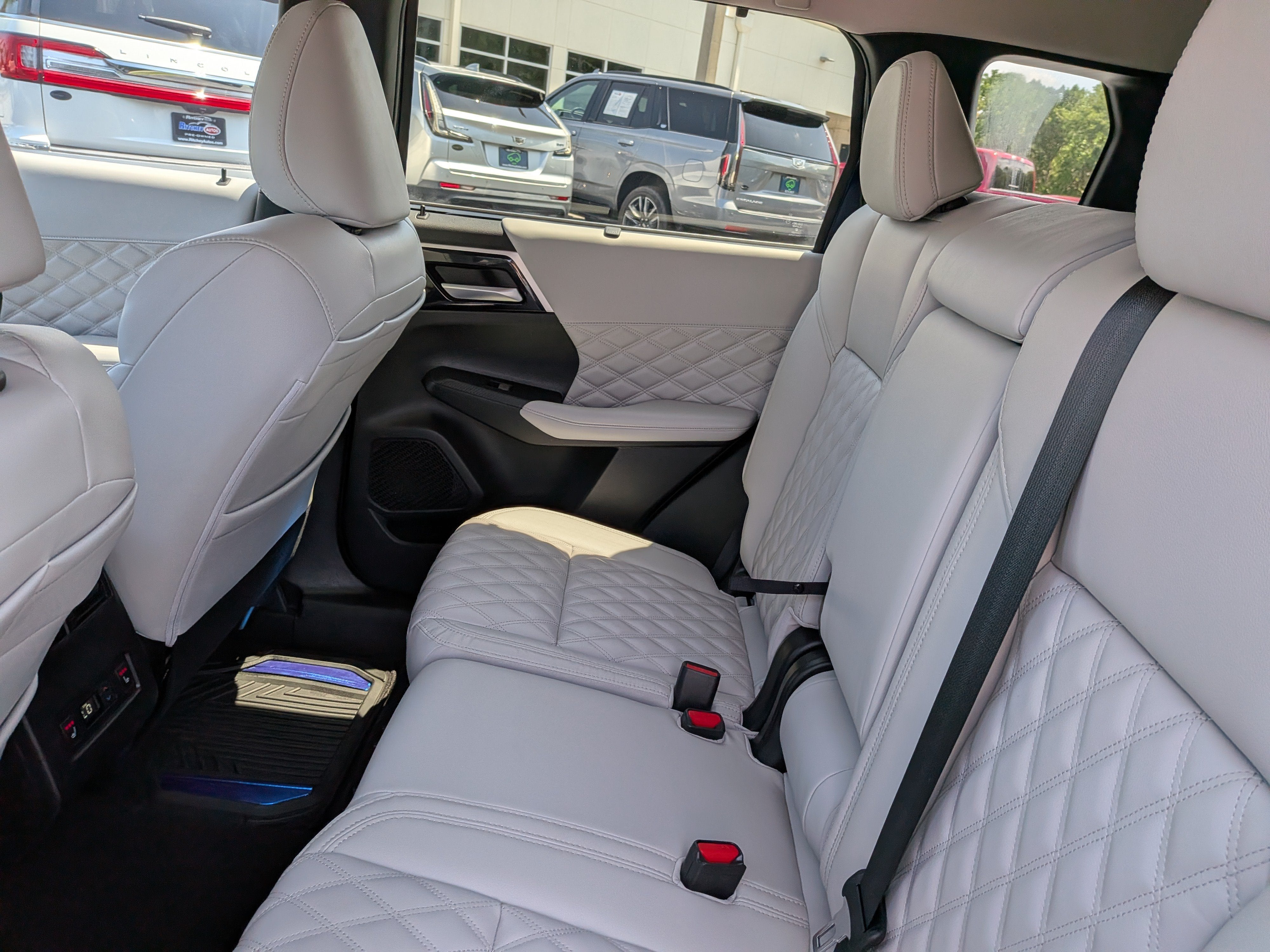 2024 Mitsubishi Outlander SEL