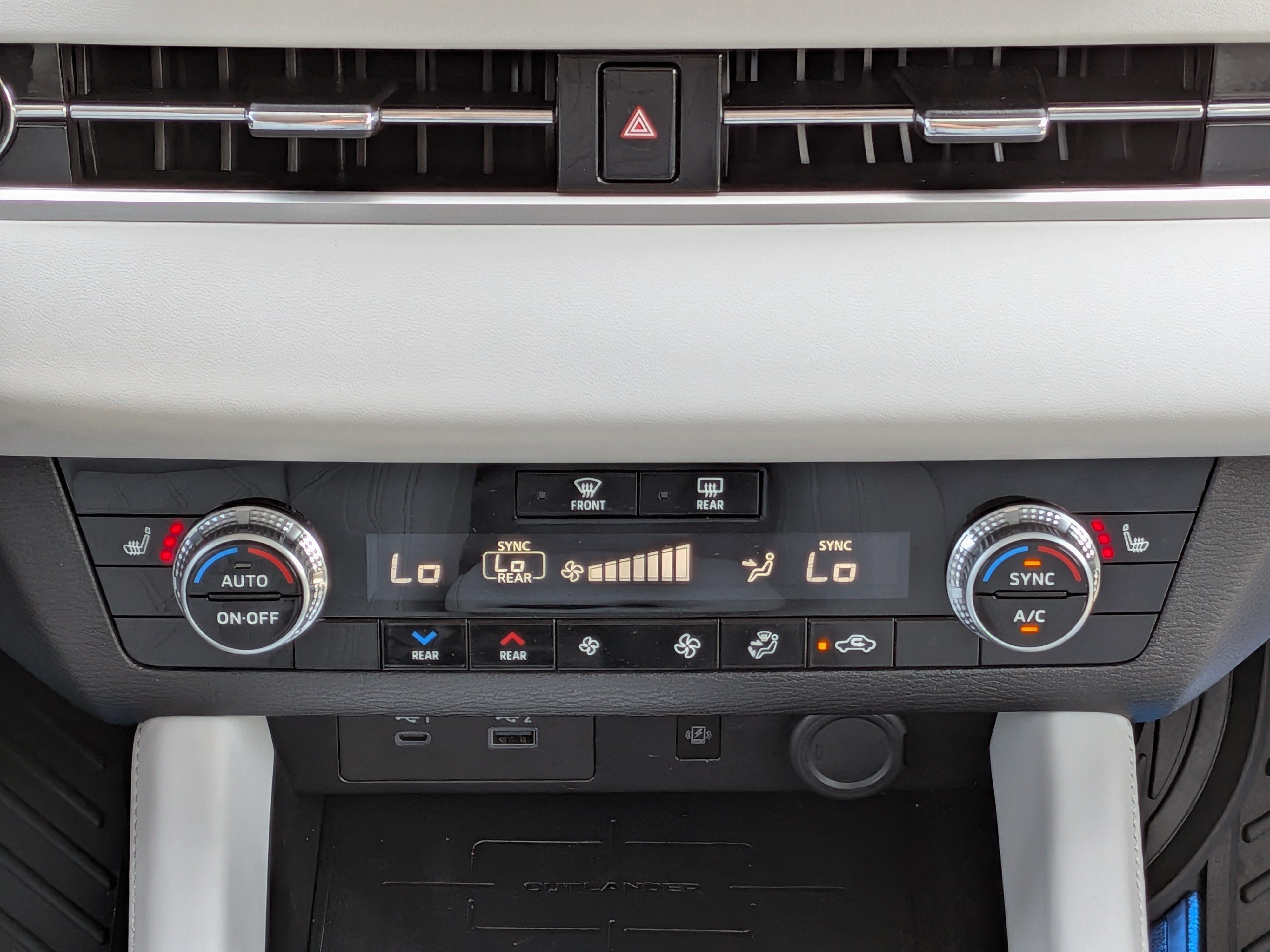 2024 Mitsubishi Outlander SEL