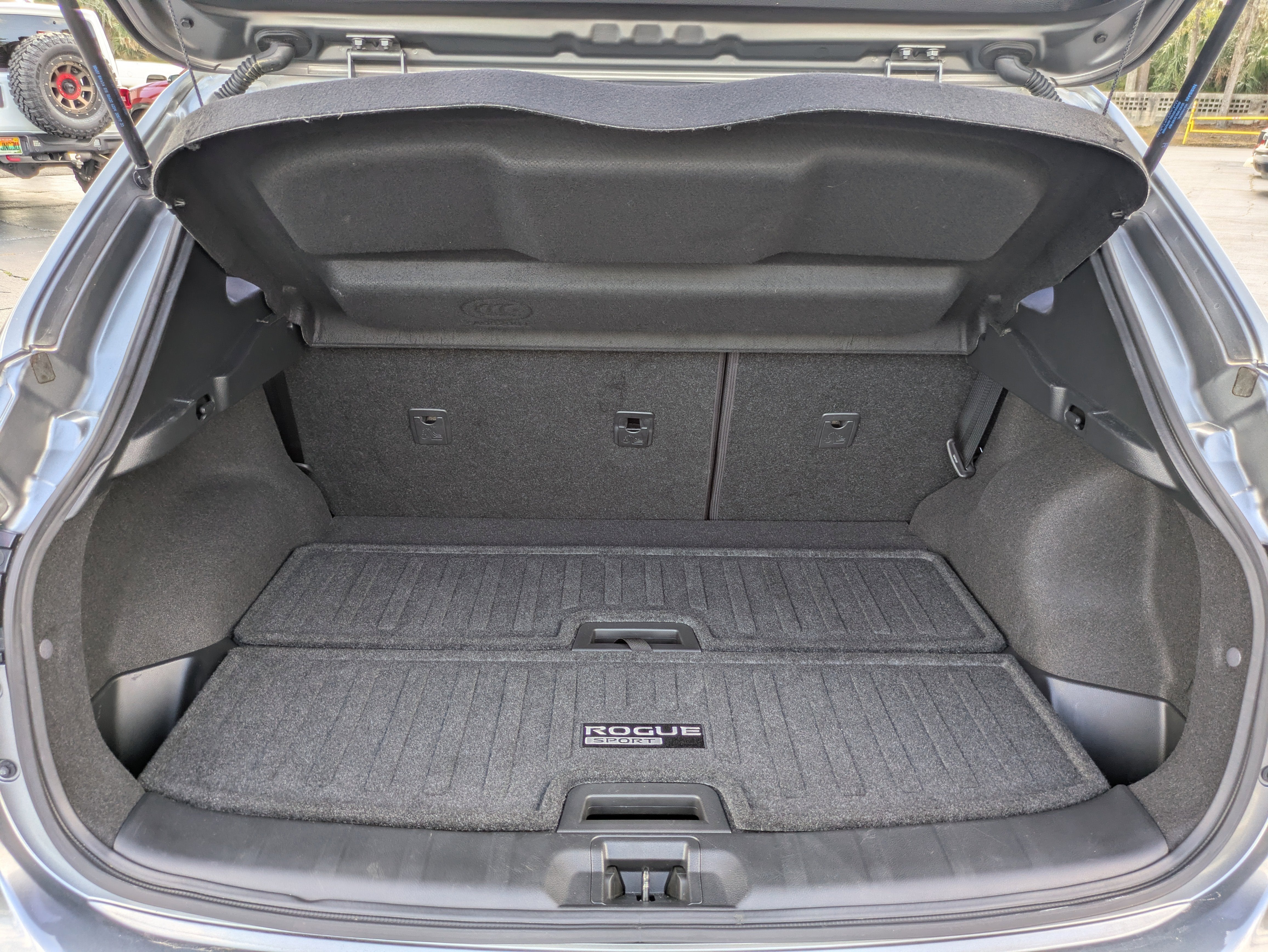 2018 Nissan Rogue Sport SV