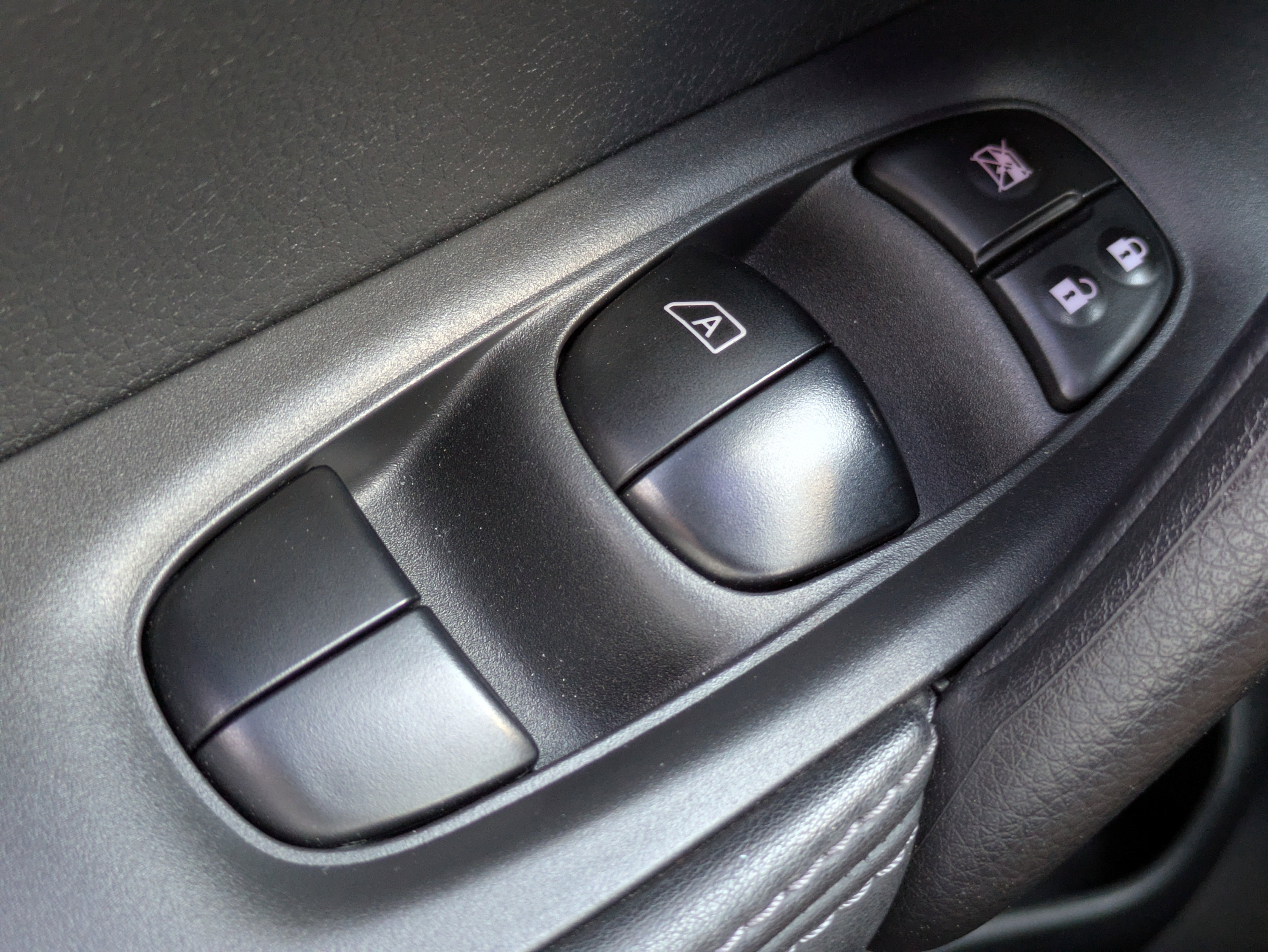 2018 Nissan Rogue Sport SV