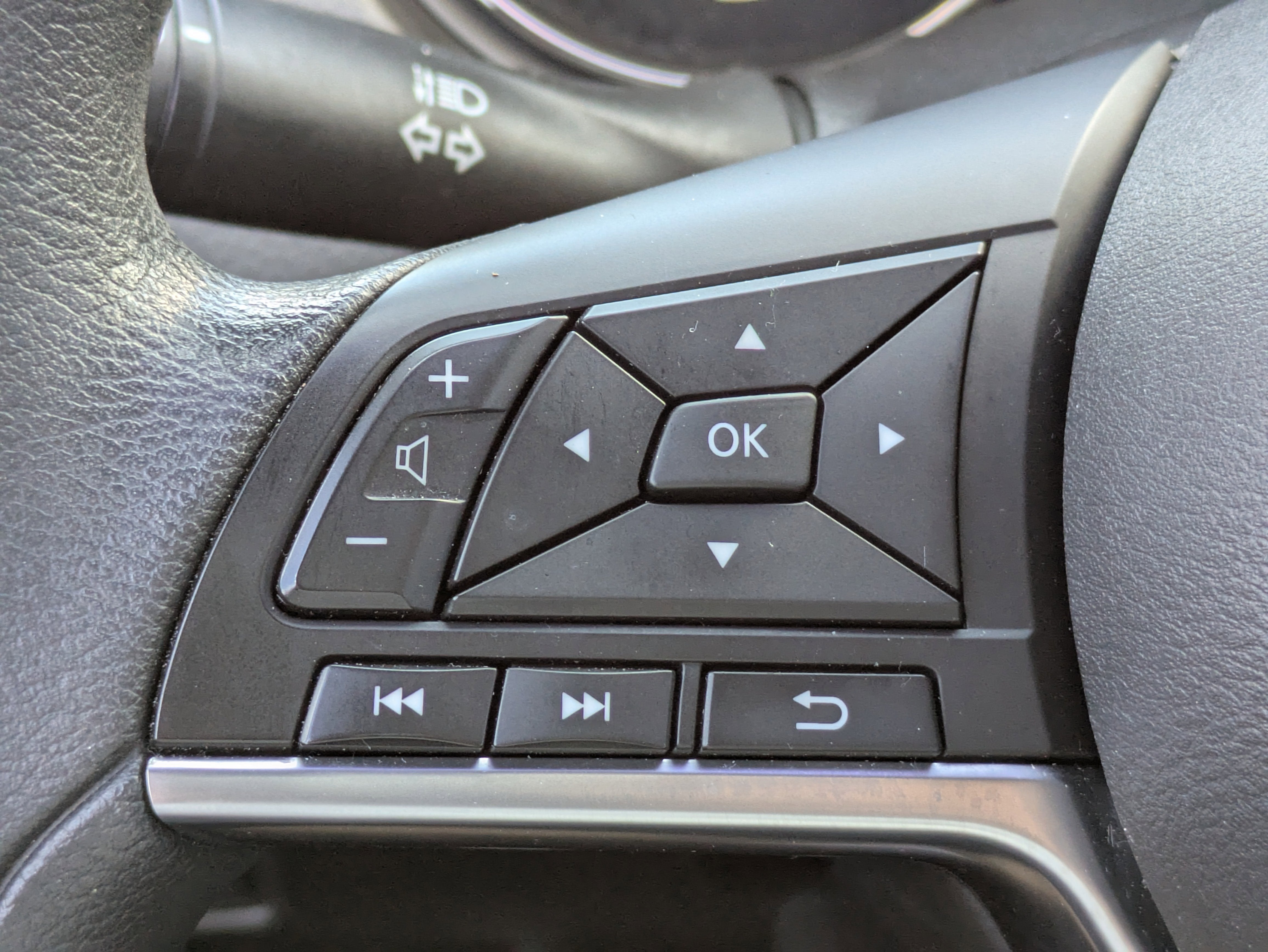 2018 Nissan Rogue Sport SV