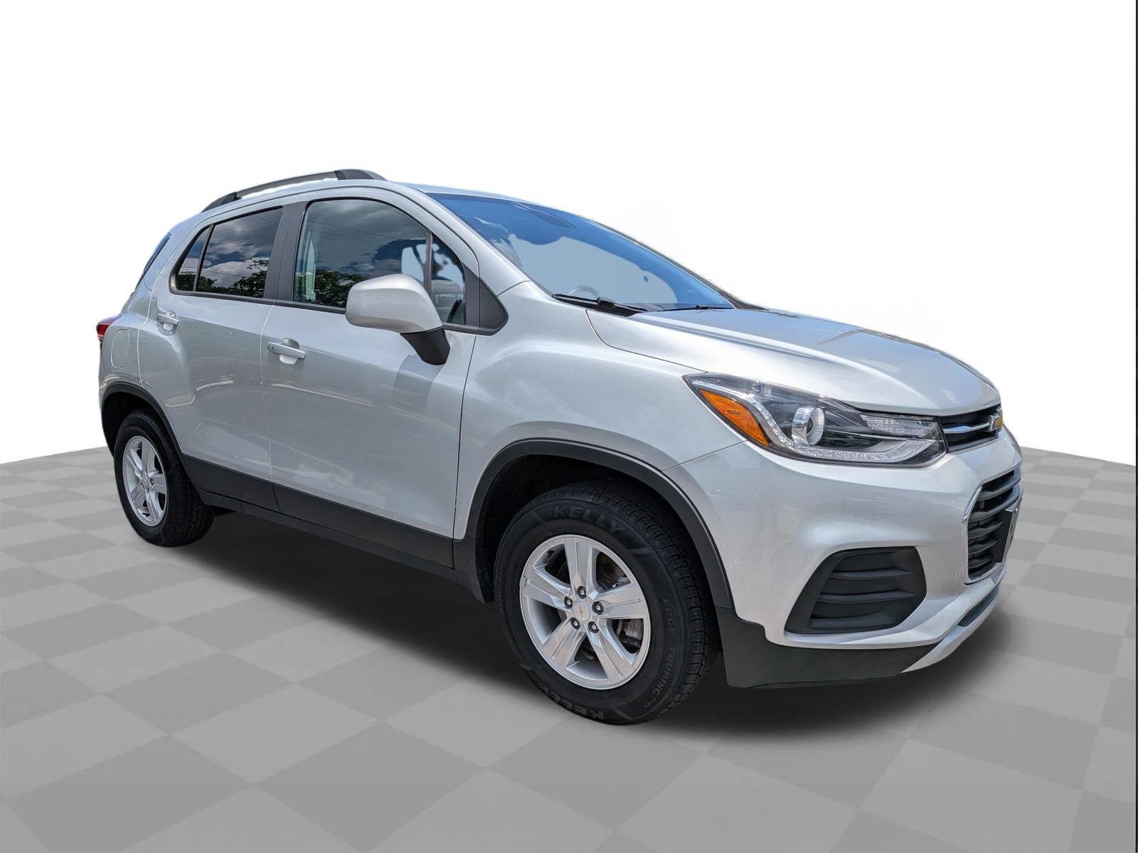 2022 Chevrolet Trax LT - Photo 2