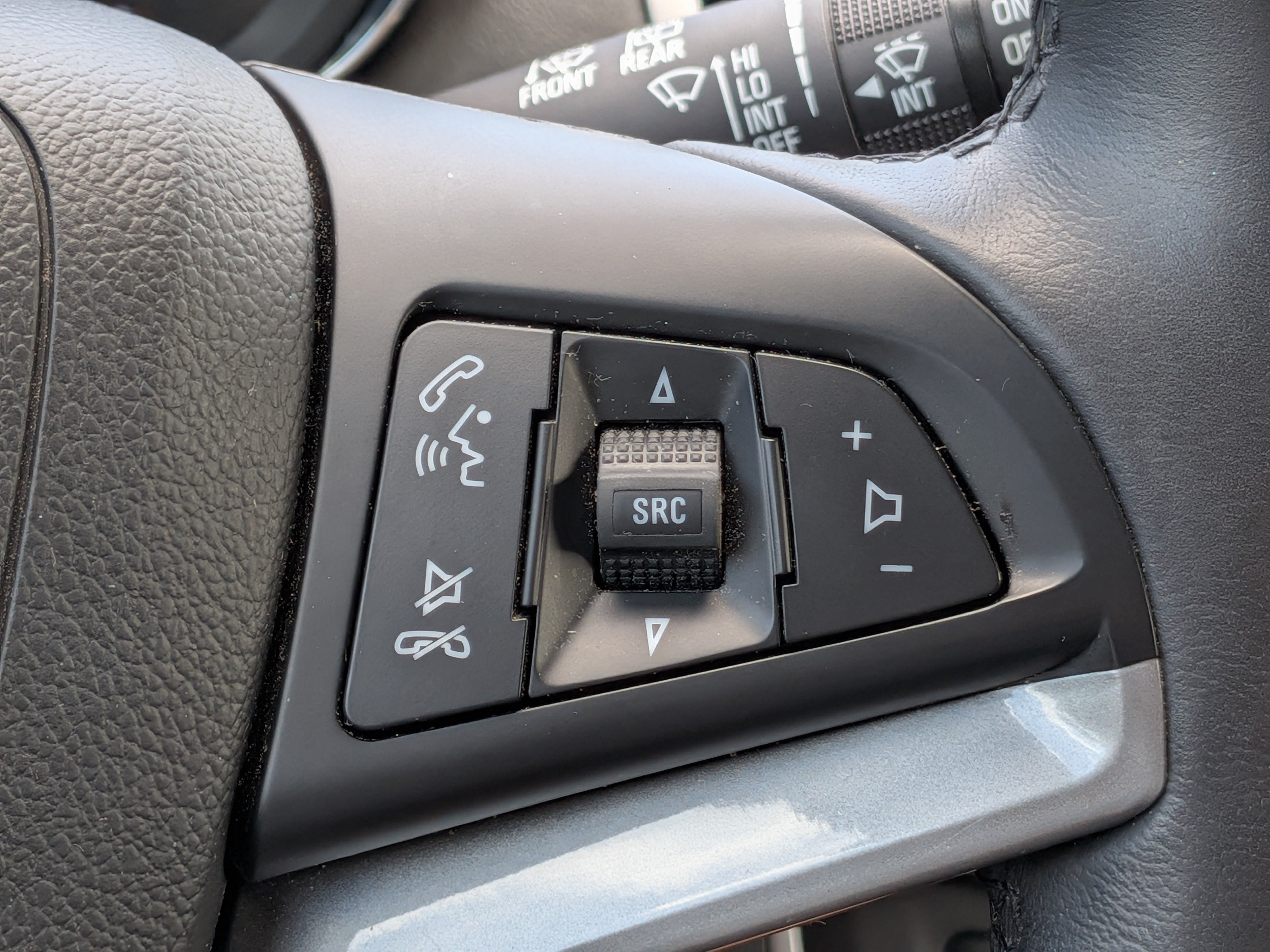 2022 Chevrolet Trax LT - Photo 25