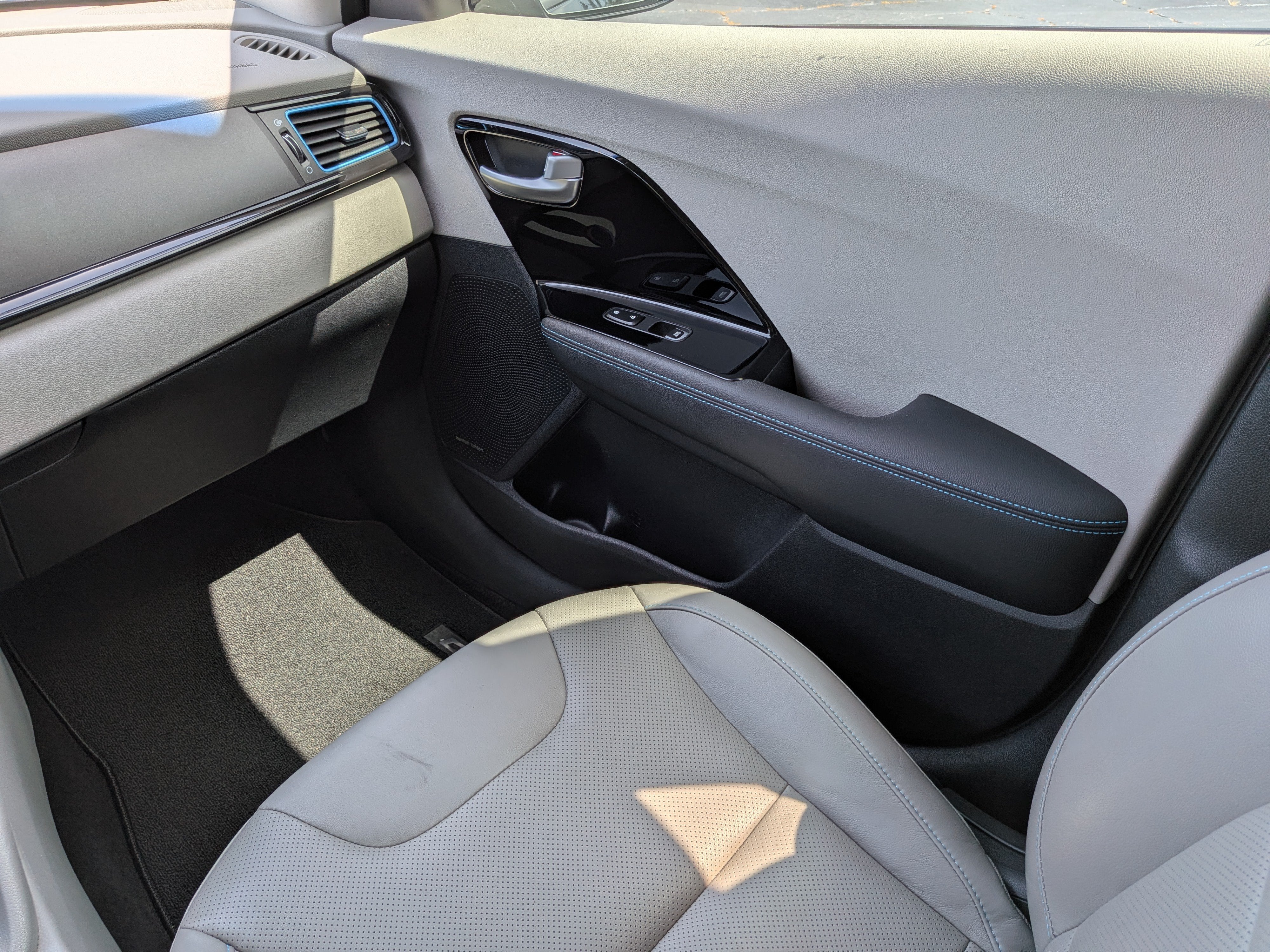 2019 Kia Niro Touring - Photo 15