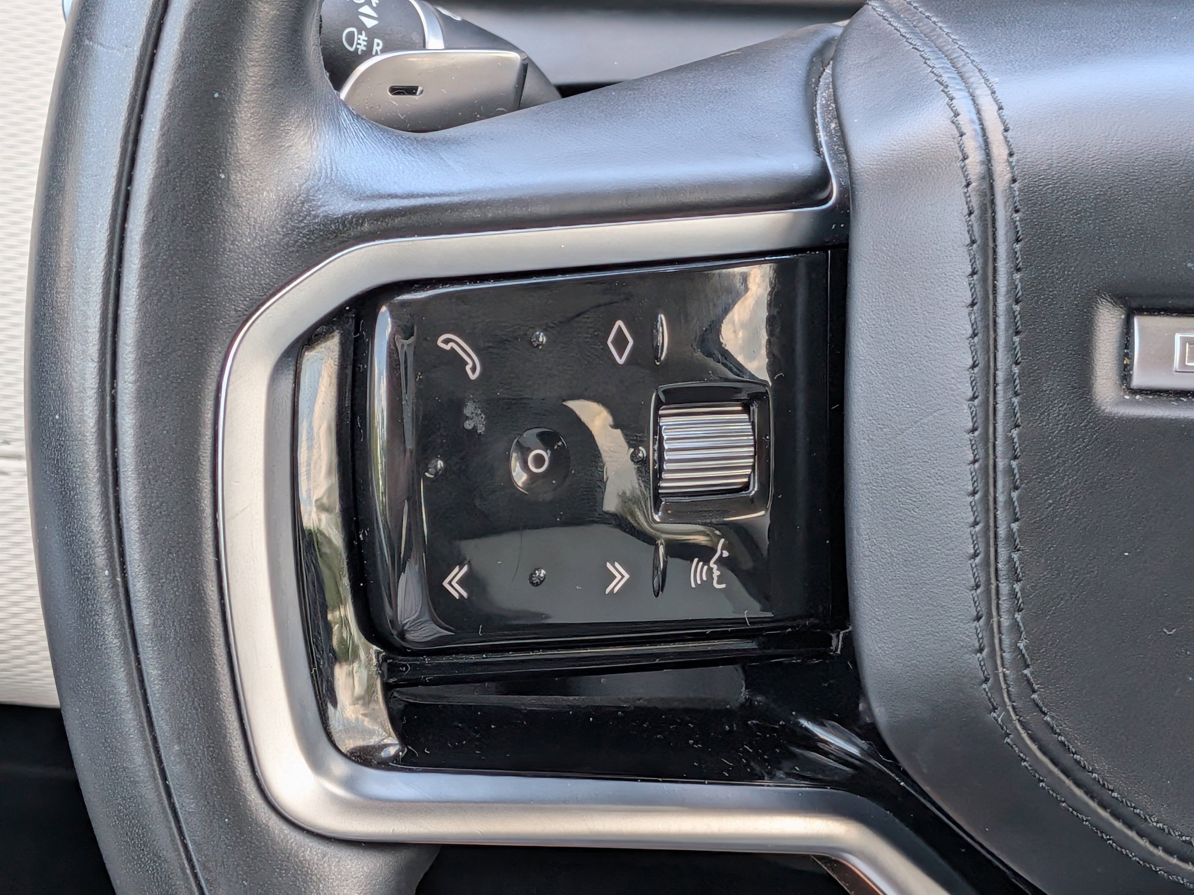 2023 Land Rover Discovery Sport SE R-Dynamic