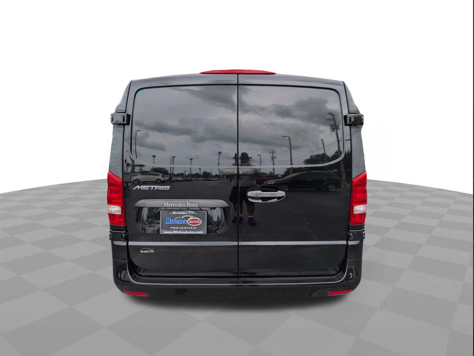 2021 Mercedes-Benz Metris Base