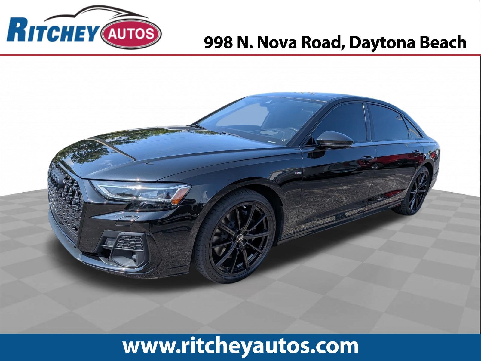 2022 Audi A8 55 TFSI L quattro Tiptronic's photo